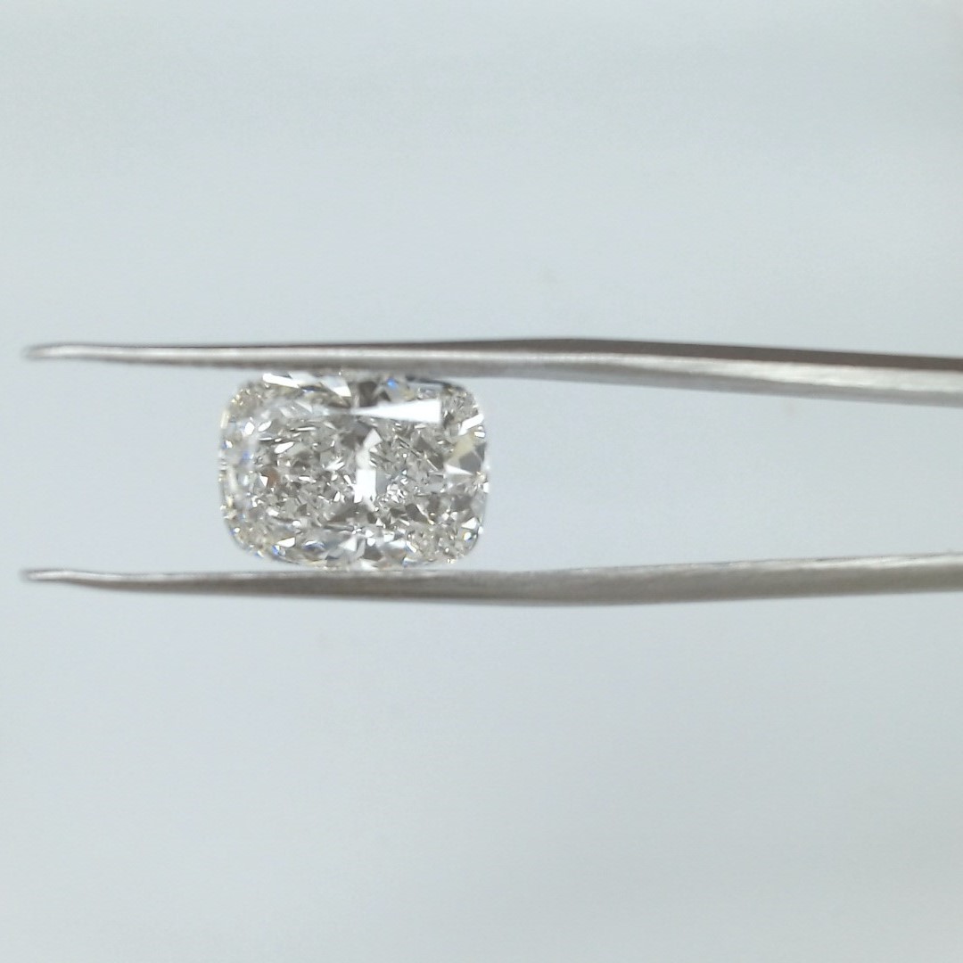 4.24 Carat Cushion Cut E VVS1 Diamond - view 1