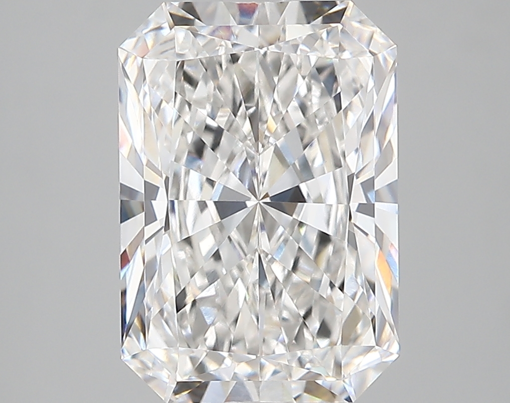 4.23 Carat Radiant Cut E VVS1 Diamond - view 1