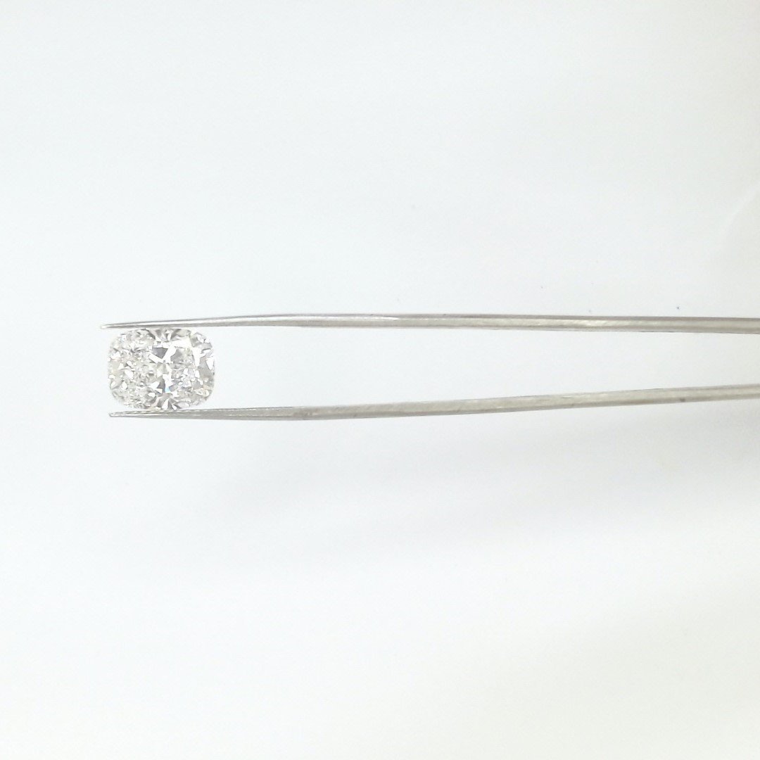 4.20 Carat Cushion Cut E VVS1 Diamond - view 1
