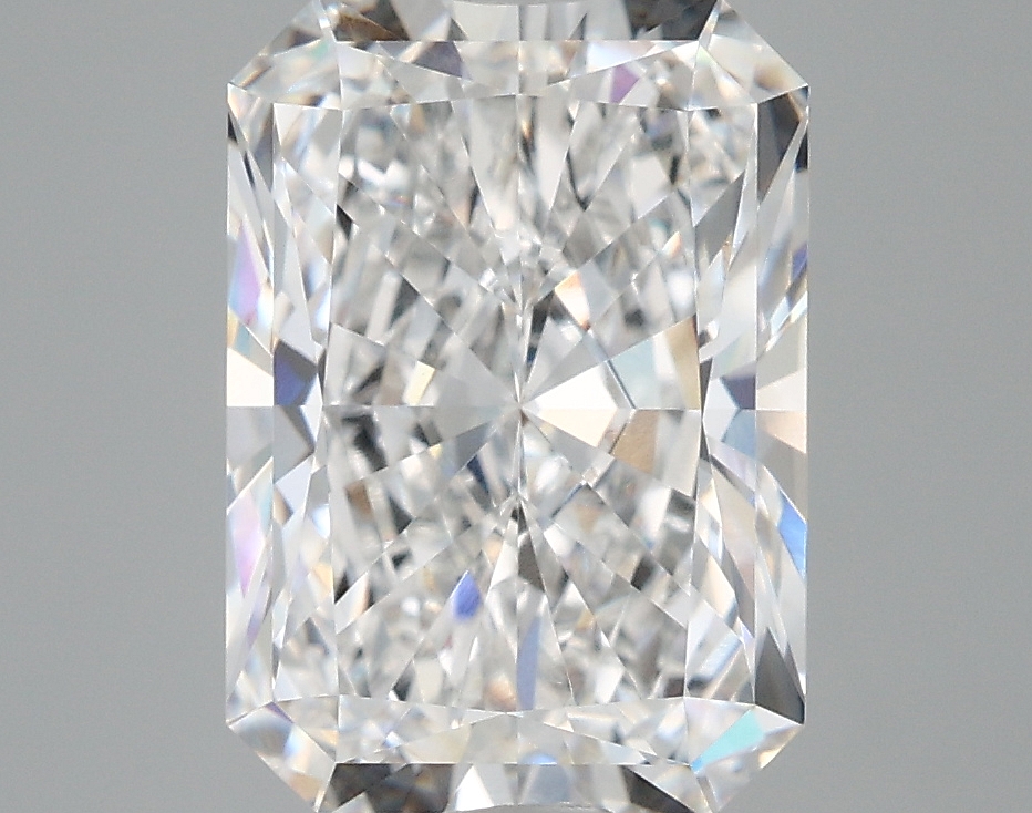 4.04 Carat Radiant Cut E VVS1 Diamond - view 1