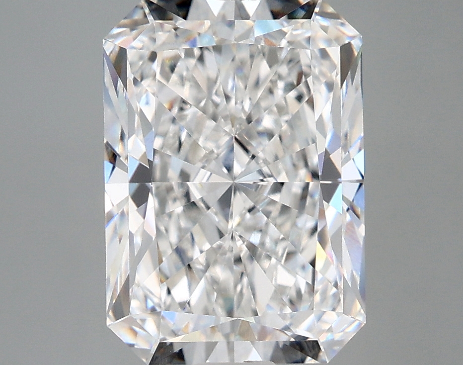 4.04 Carat Radiant Cut E VVS1 Diamond - view 1