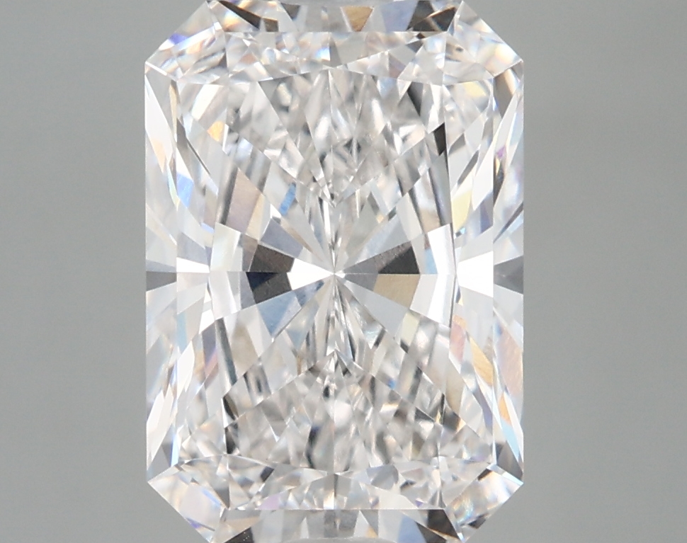 4.04 Carat Radiant Cut E VVS1 Diamond - view 1