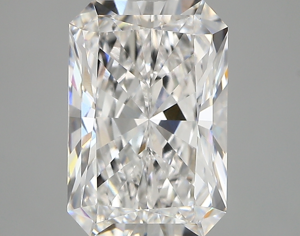 4.03 Carat Radiant Cut E VVS1 Diamond - view 1