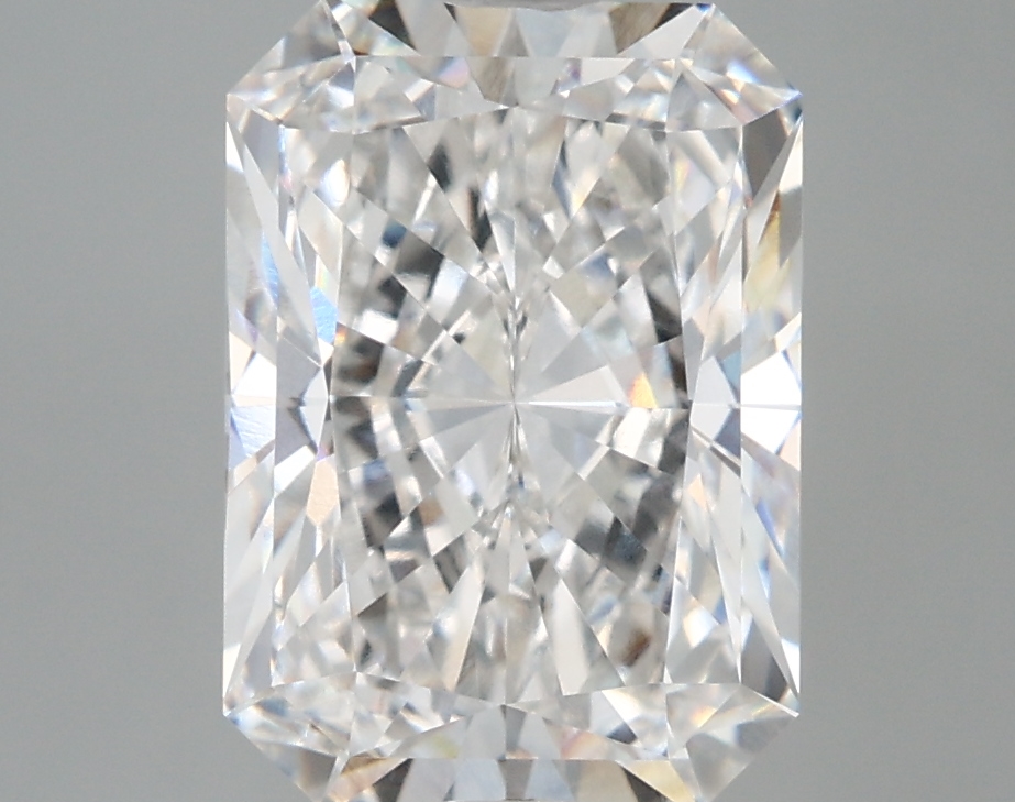 4.01 Carat Radiant Cut E VVS1 Diamond - view 1