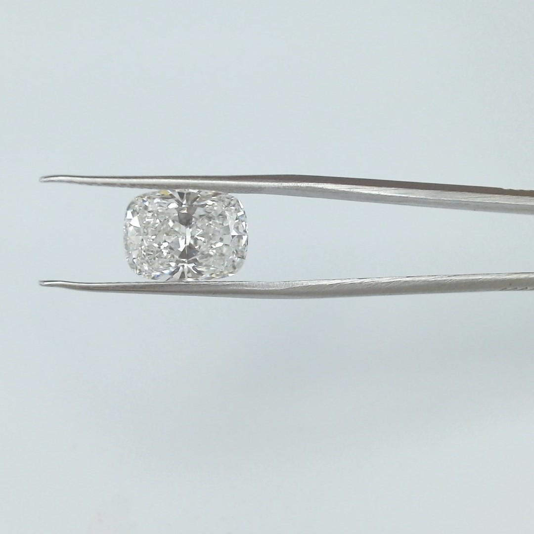 3.87 Carat Cushion Cut D VVS1 Diamond - view 1