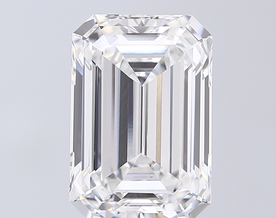 5.71 ct. emerald Lab Grown Diamond front image