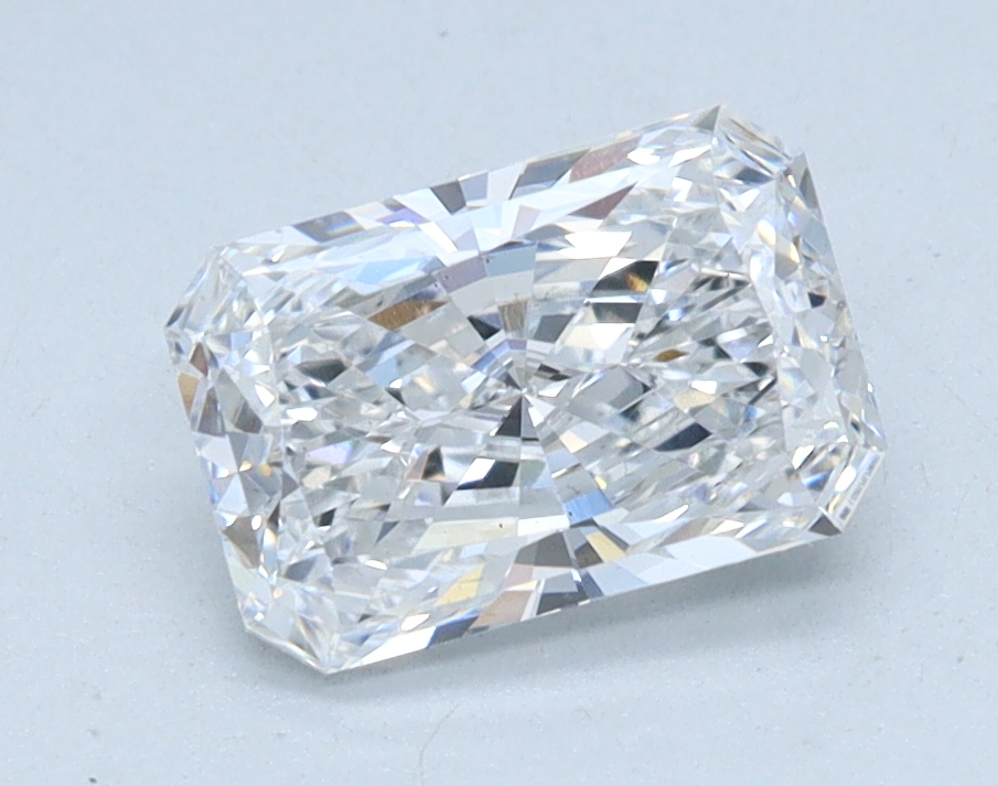 1.09ct Radiant Lab-Grown Diamond · D/VS2
