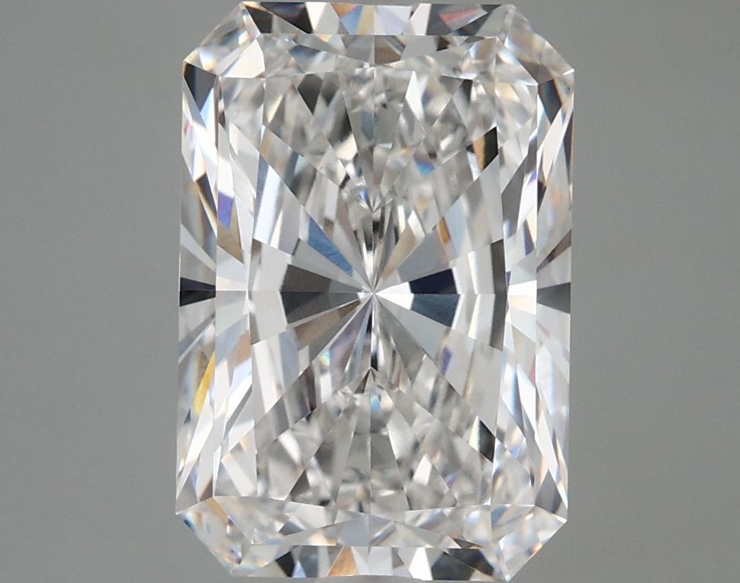 5.03 Carat Radiant Cut F VVS2 Diamond - view 1